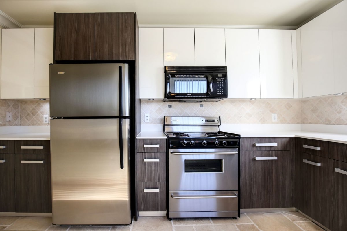 Luxury Residences at River Oaks West Apartments in Novi